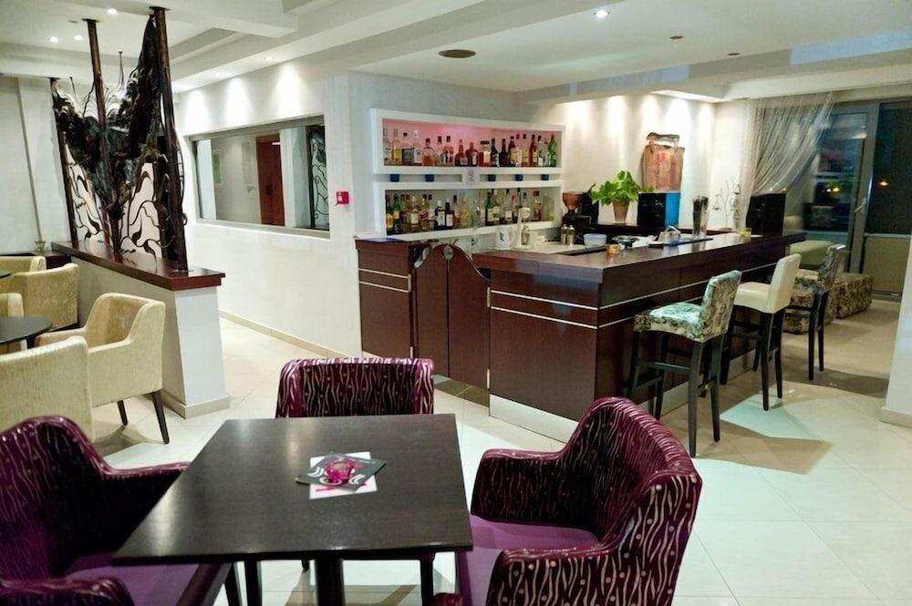 Assembly Hotel Anchialos Bagian luar foto