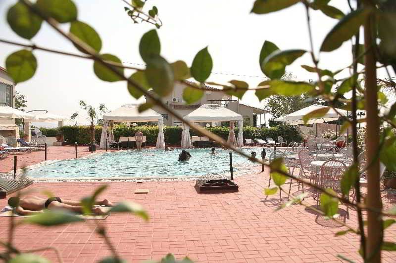 Assembly Hotel Anchialos Bagian luar foto