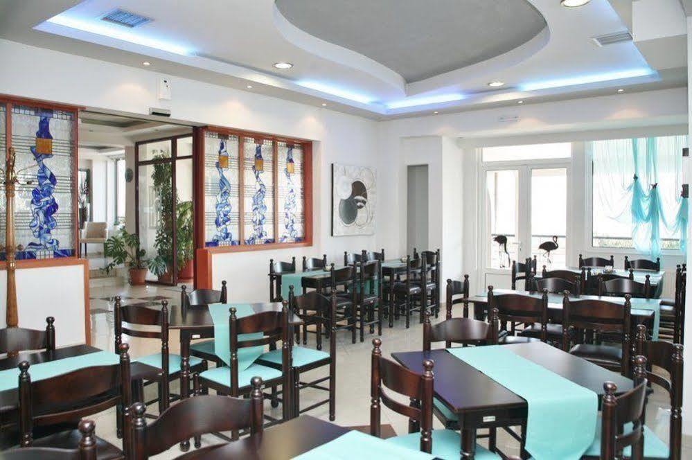 Assembly Hotel Anchialos Bagian luar foto